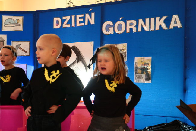 Do przedszkola przyjechali górnicy (zdjęcia)
