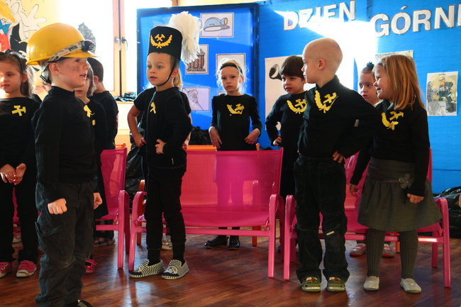 Do przedszkola przyjechali górnicy (zdjęcia)