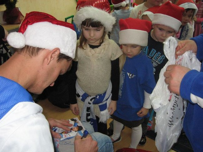 Damian Baliński w roli Mikołaja (zdjęcia)