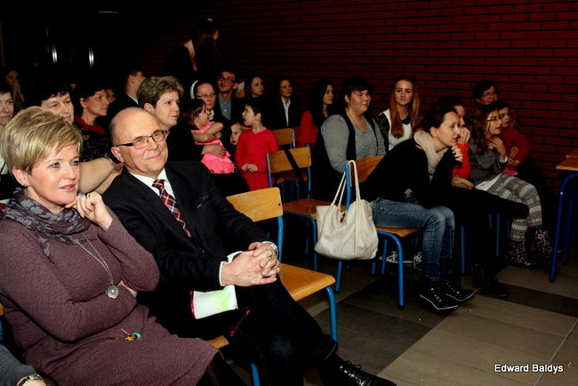 Świąteczna gala w Gimnazjum 9 (zdjęcia)