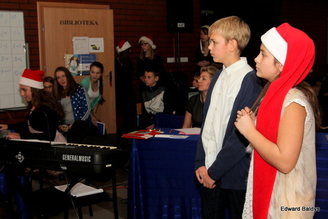 Świąteczna gala w Gimnazjum 9 (zdjęcia)