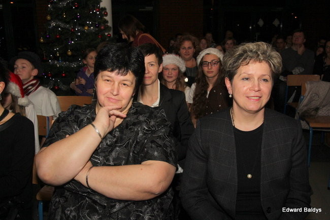 Świąteczna gala w Gimnazjum 9 (zdjęcia)