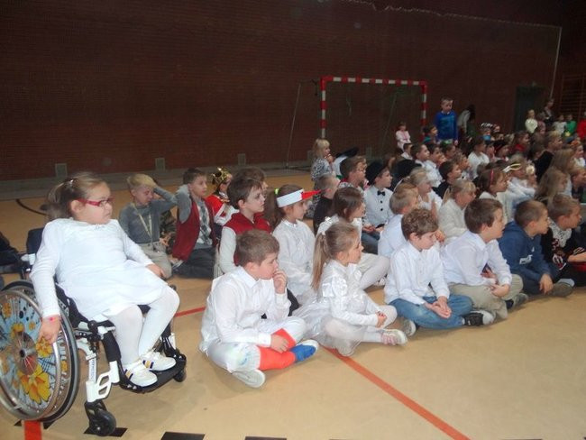 Baśniowa Integracja w SP 13 (zdjęcia)