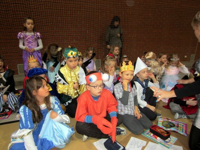 Baśniowa Integracja w SP 13 (zdjęcia)