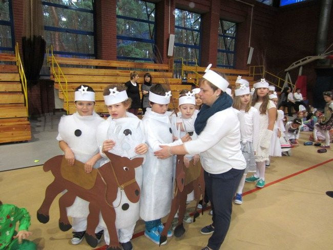 Baśniowa Integracja w SP 13 (zdjęcia)
