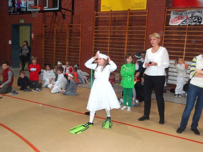 Baśniowa Integracja w SP 13 (zdjęcia)