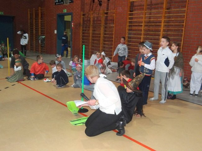 Baśniowa Integracja w SP 13 (zdjęcia)