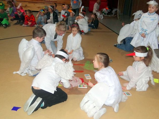 Baśniowa Integracja w SP 13 (zdjęcia)