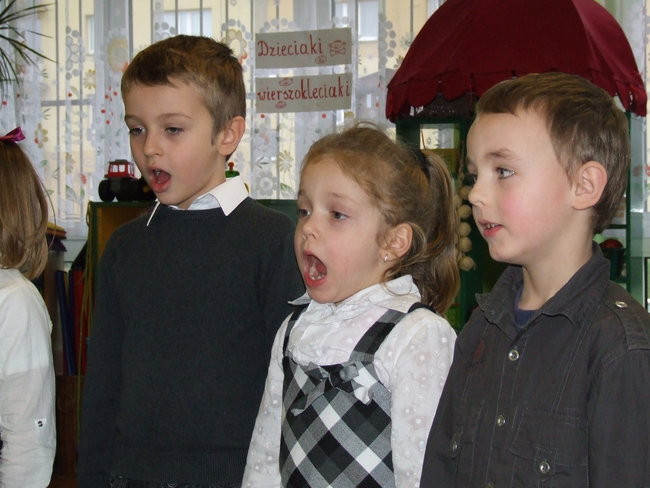 Dzieciaki wierszokleciaki (zdjęcia)