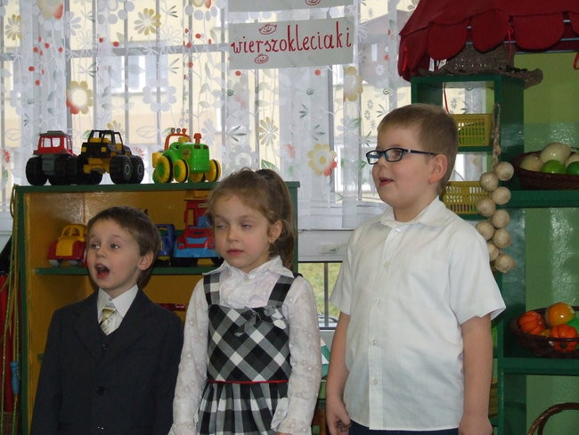 Dzieciaki wierszokleciaki (zdjęcia)