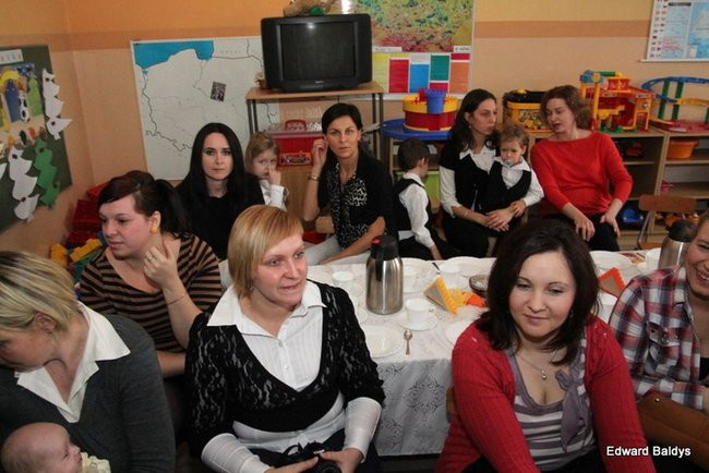 Gwiazdor u przedszkolaków w Osiecznej (zdjęcia)