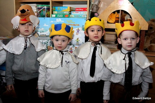 Gwiazdor u przedszkolaków w Osiecznej (zdjęcia)