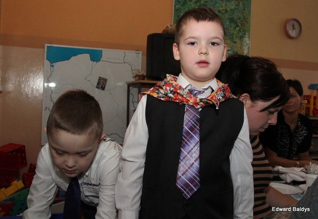 Gwiazdor u przedszkolaków w Osiecznej (zdjęcia)