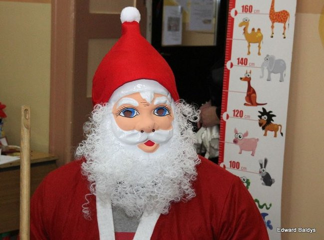 Gwiazdor u przedszkolaków w Osiecznej (zdjęcia)
