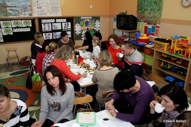 Gwiazdor u przedszkolaków w Osiecznej (zdjęcia)