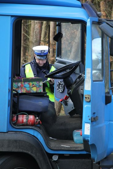 Wypadek na dwunastce. Dwie osoby nie żyją (zdjęcia i dźwięk)