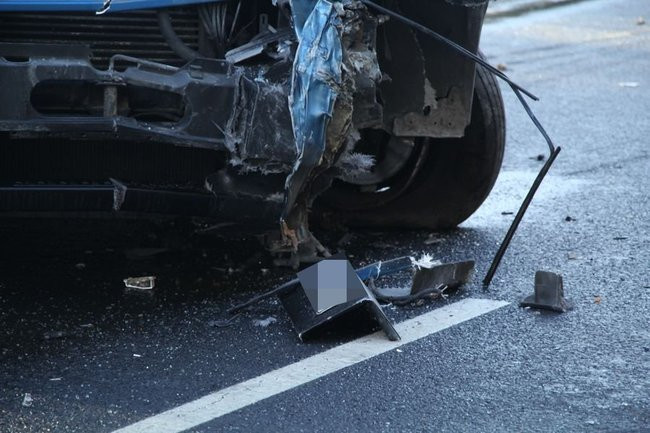 Wypadek na dwunastce. Dwie osoby nie żyją (zdjęcia i dźwięk)