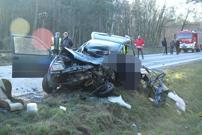 Wypadek na dwunastce. Dwie osoby nie żyją (zdjęcia i dźwięk)