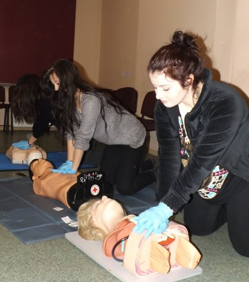 Młodzież z PCK na biwaku (zdjęcia)