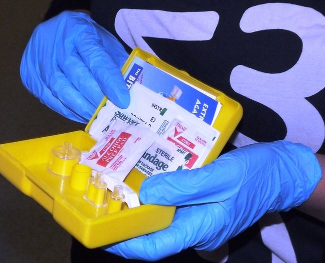 Młodzież z PCK na biwaku (zdjęcia)