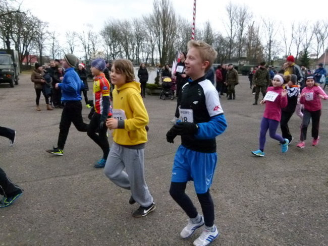 Trzystu sylwestrowych biegaczy ( zdjęcia)