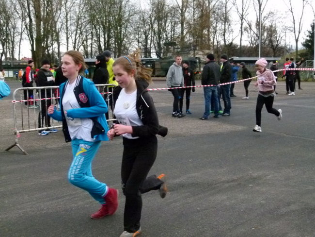 Trzystu sylwestrowych biegaczy ( zdjęcia)