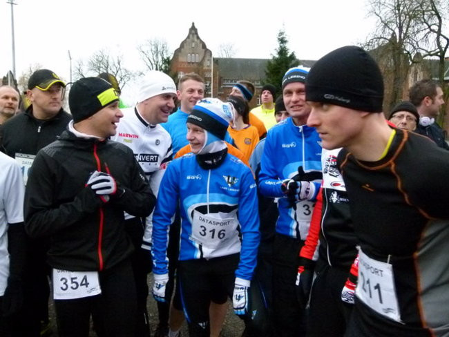 Trzystu sylwestrowych biegaczy ( zdjęcia)