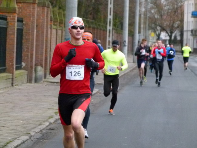 Trzystu sylwestrowych biegaczy ( zdjęcia)