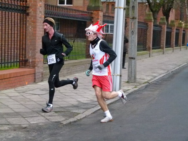 Trzystu sylwestrowych biegaczy ( zdjęcia)