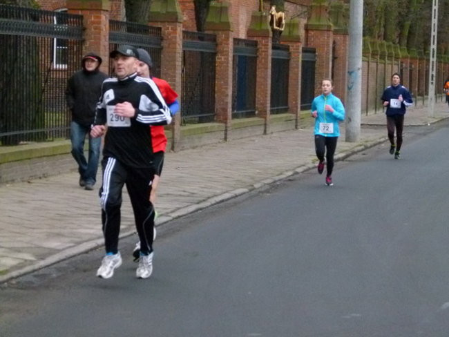 Trzystu sylwestrowych biegaczy ( zdjęcia)