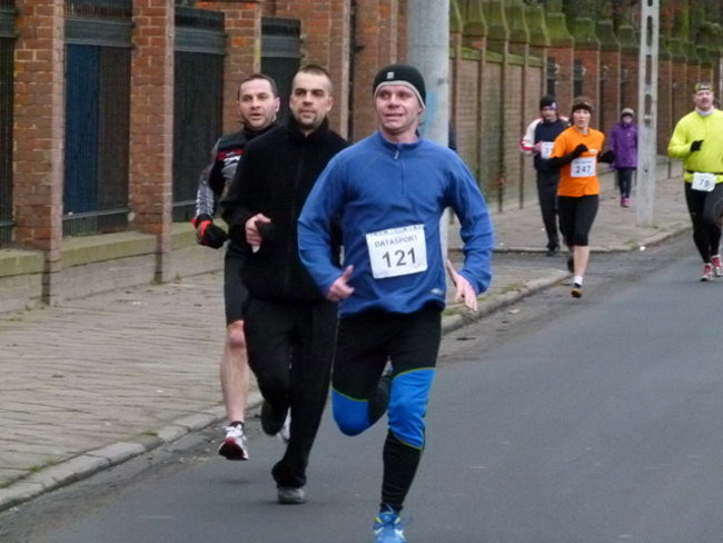 Trzystu sylwestrowych biegaczy ( zdjęcia)