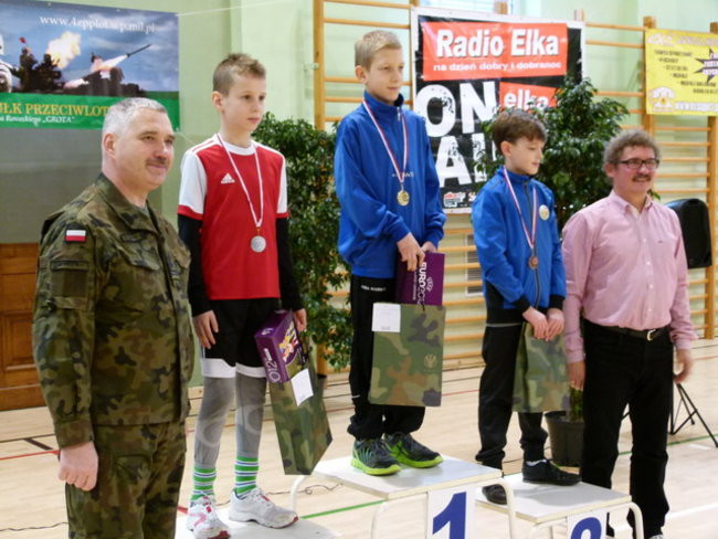 Trzystu sylwestrowych biegaczy ( zdjęcia)