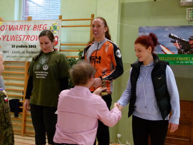 Trzystu sylwestrowych biegaczy ( zdjęcia)