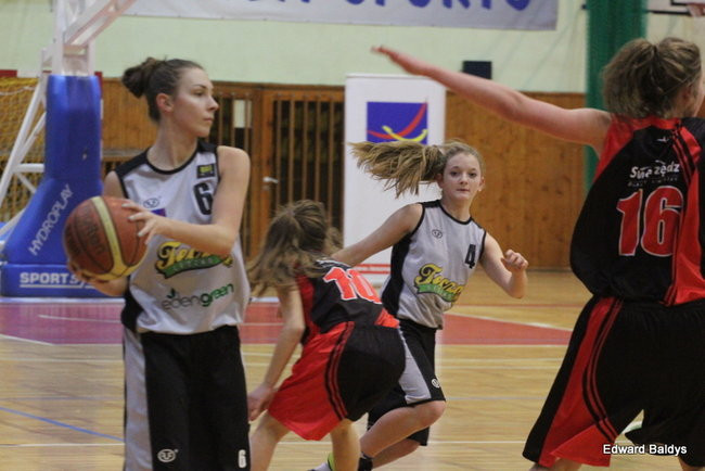 Tęczowe wygrywają (zdjęcia)