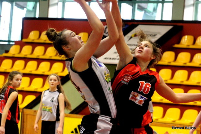 Tęczowe wygrywają (zdjęcia)