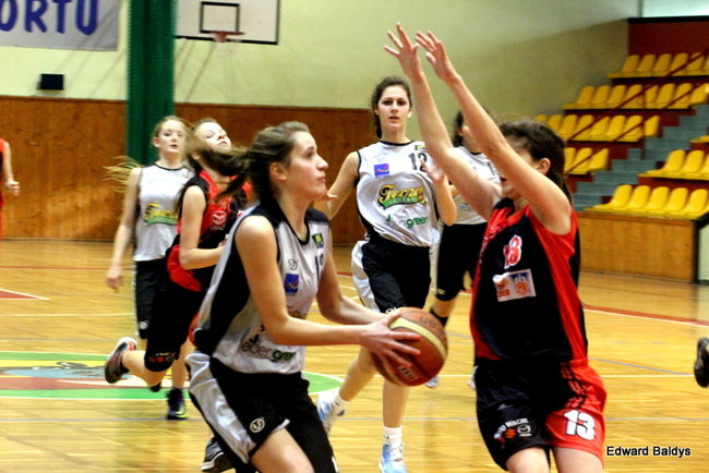 Tęczowe wygrywają (zdjęcia)