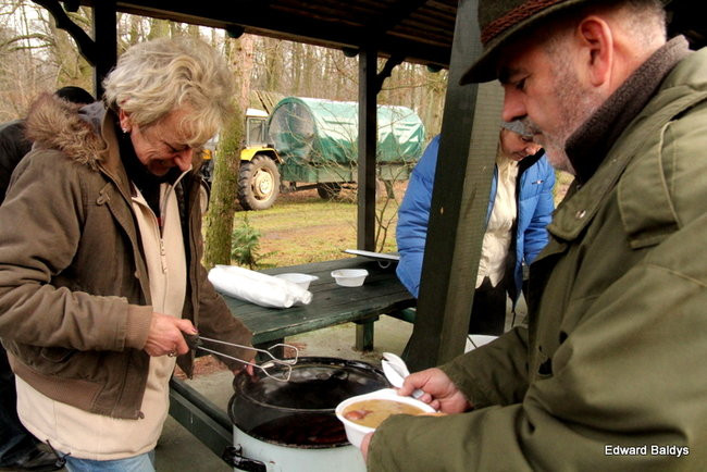 Kilkudziesięciu myśliwych na polowaniu (zdjęcia)
