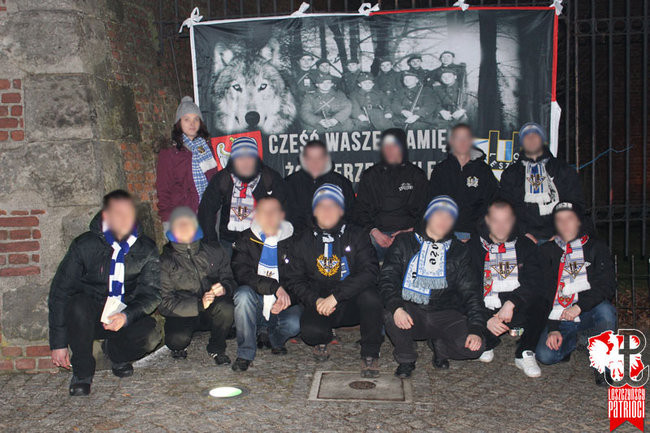 Kibice Unii Leszno na pielgrzymce w Częstochowie (zdjęcia i film)