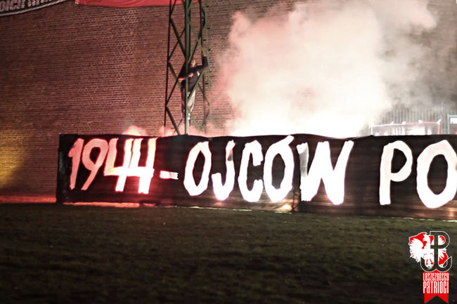 Kibice Unii Leszno na pielgrzymce w Częstochowie (zdjęcia i film)