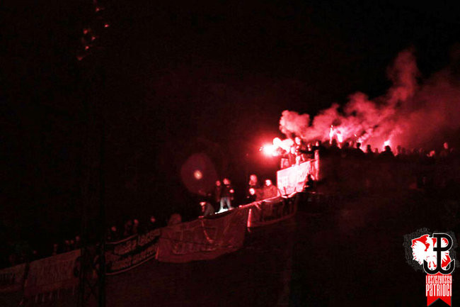 Kibice Unii Leszno na pielgrzymce w Częstochowie (zdjęcia i film)