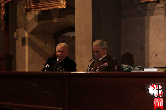 Kibice Unii Leszno na pielgrzymce w Częstochowie (zdjęcia i film)