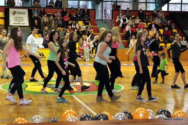 Przez trzy godziny tańczyli Zumbe (zdjęcia)