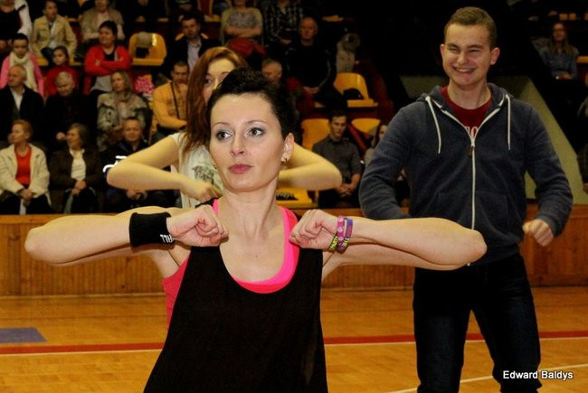 Przez trzy godziny tańczyli Zumbe (zdjęcia)