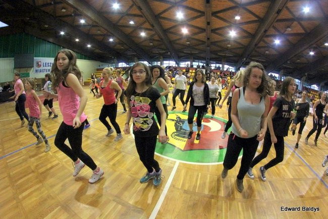 Przez trzy godziny tańczyli Zumbe (zdjęcia)