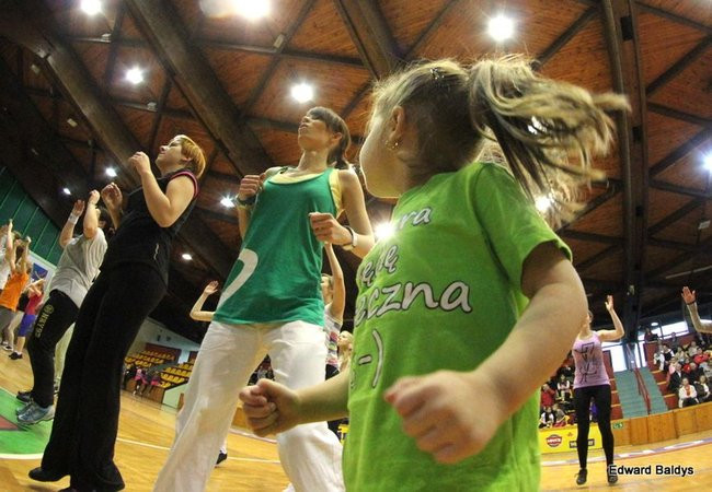 Przez trzy godziny tańczyli Zumbe (zdjęcia)