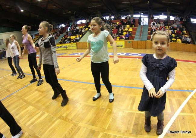 Przez trzy godziny tańczyli Zumbe (zdjęcia)
