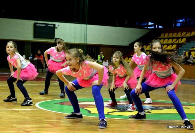 Przez trzy godziny tańczyli Zumbe (zdjęcia)