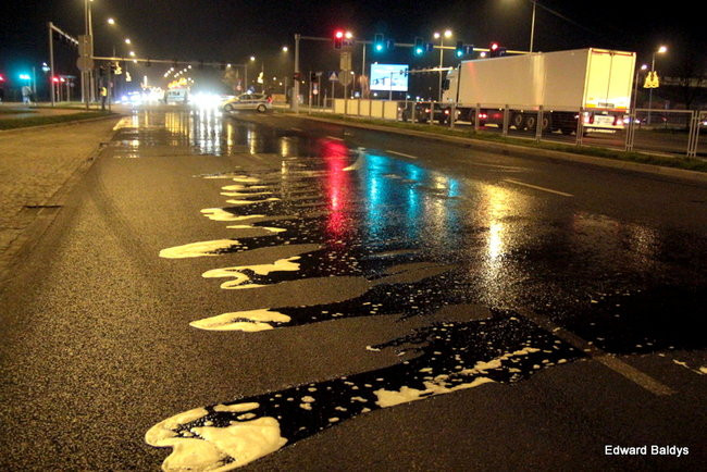 Mydło na jezdni (zdjęcia)