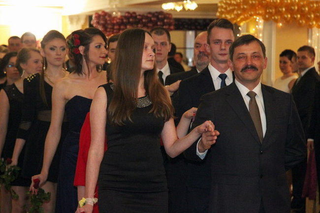 Sezon studniówkowy rozpoczęty (zdjęcia)