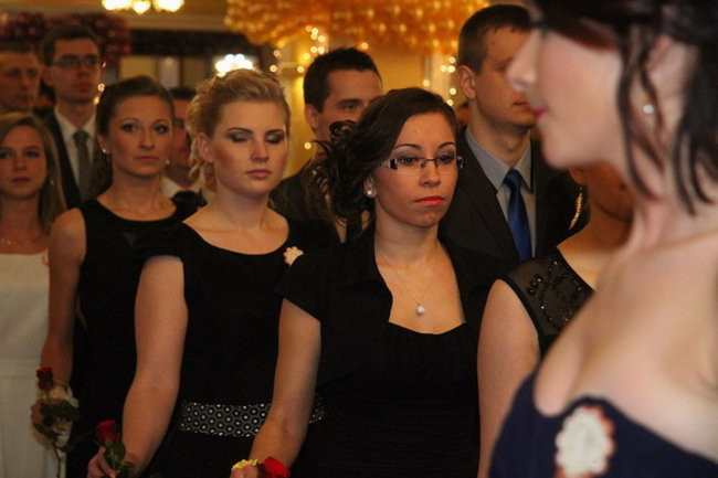 Sezon studniówkowy rozpoczęty (zdjęcia)